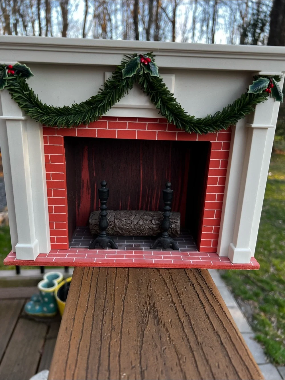 Byer’s Choice “brick” Fireplace Manyle Display for Carolee Figures, dated 2000.